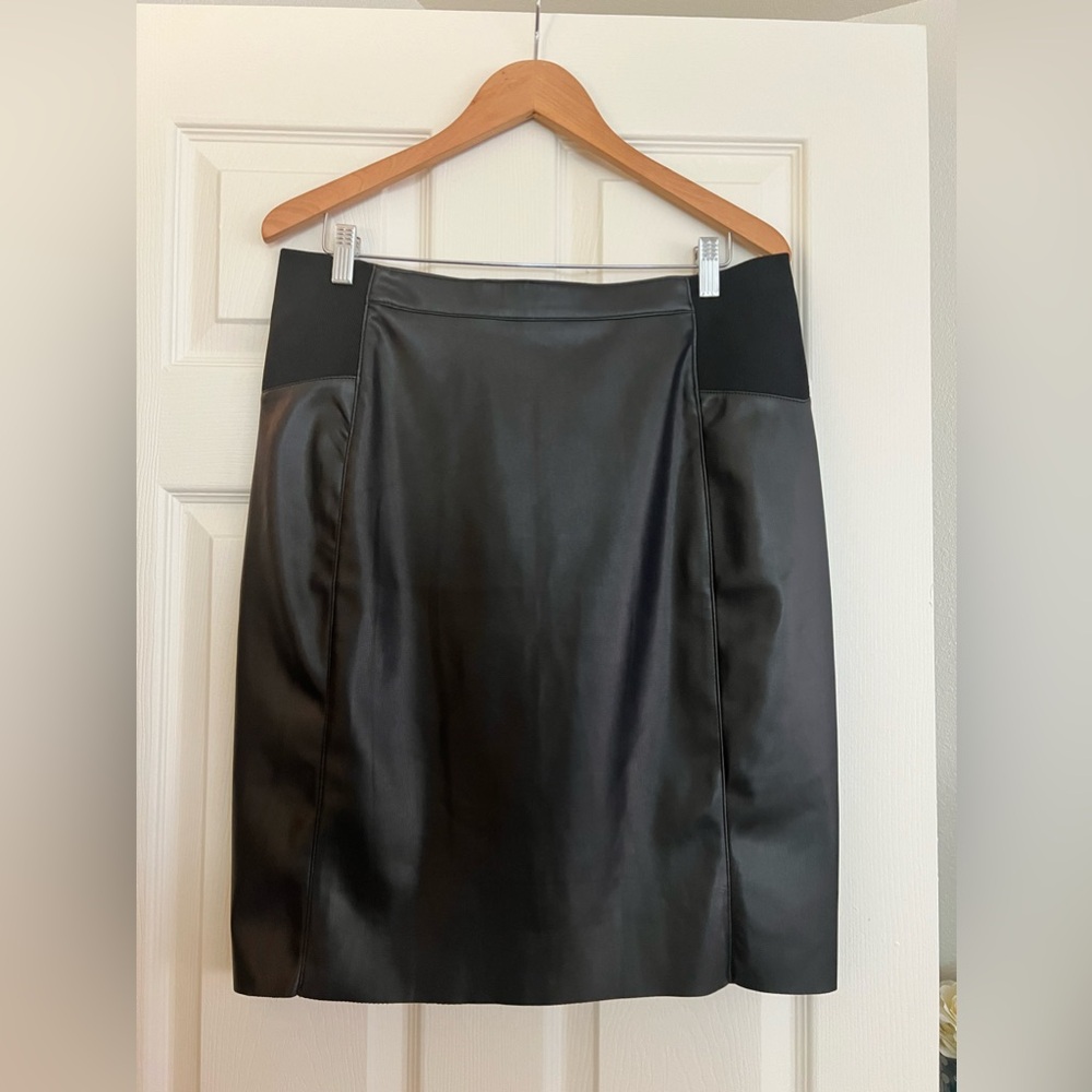 Vero Moda Black Faux Leather Pencil skirt Size XL